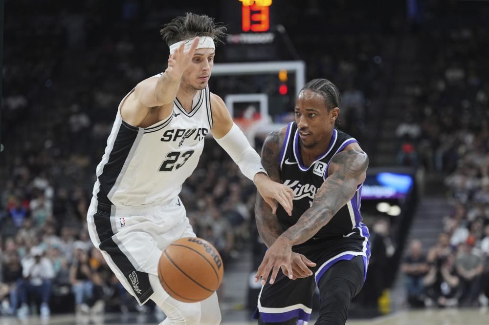 彩时刻背后 彩时刻背后